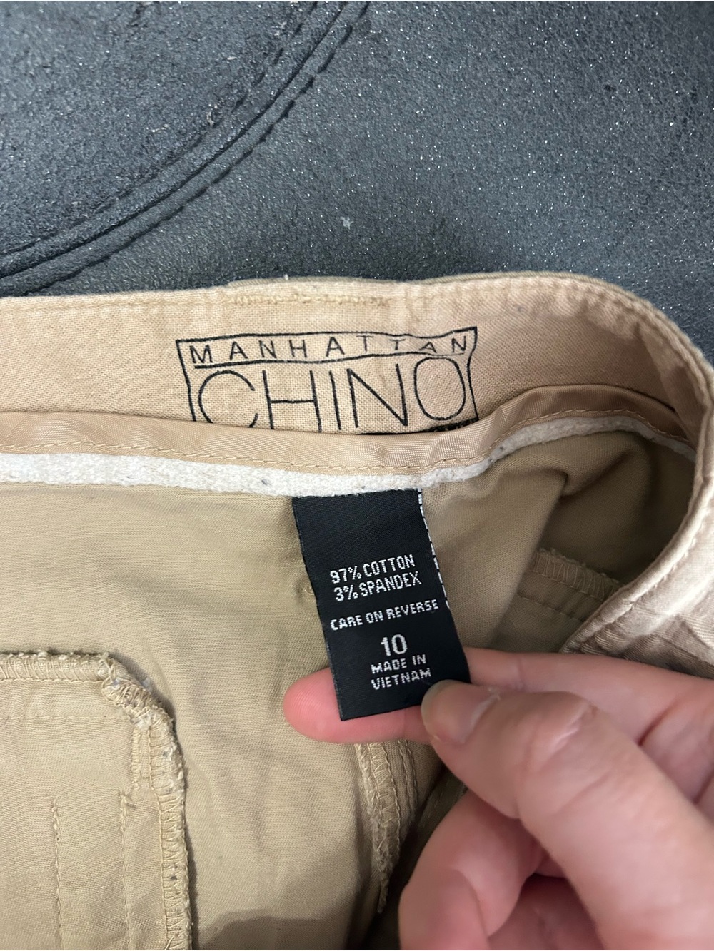 New York & Company Manhattan Chino Khaki Shorts Women's Size 10 Tan Cotton Blend - Picture 5 of 5
